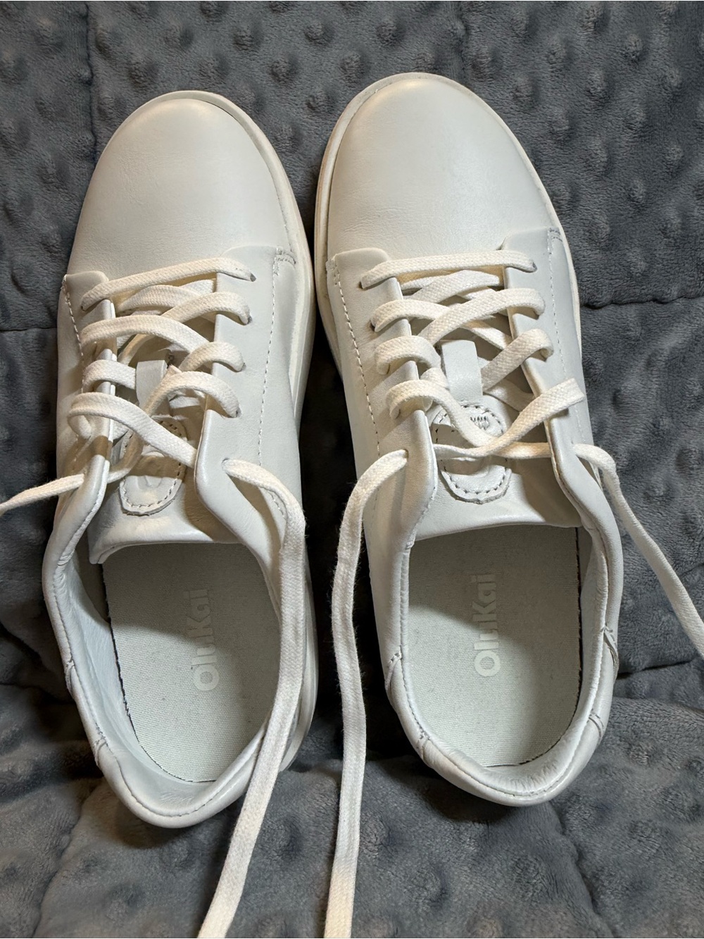 OluKai Women's White Leather Pehuea Li’ Ili Convertible Sneakers - Picture 5 of 6